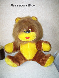 Лев - мягкая игрушка