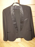 Смокинг мужской фирма Диссар размер 44 - 46 рост 164-170
