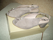 Босоножки фирма Ber Konty маркировка - 37 натуральная кожа и замша