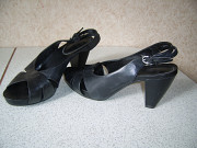 Босоножки фирма Clarks размер 38