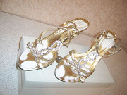 Босоножки маркировка 37 ..