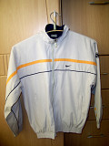 Куртка спортивная фирма Nike маркировка L ( 50 ) производство Nong Kong