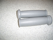 Ручки пустотелые материал - пластик - 2 шт.Новые.