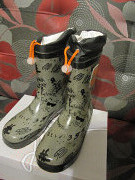 Резиновые детские сапоги