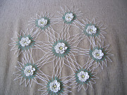 Салфетка Лилия - ( 9 лилий) диаметр - 52 см. Ручная работа .