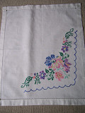 Салфетка - уголок прошлый век (вышивка и мережка)