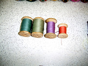 Нитки швейные на деревянных катушках из СССР ( продажа лотом)