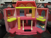 Детский кукольный домик.